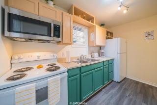 Nordic Nest 2-Bedrooms Near Downtown! - 7