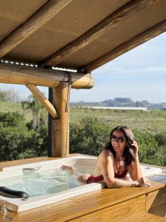 Chalé romântico com jacuzzi e vista do pôr-do-sol - 7
