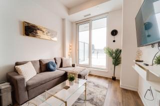 Luxury & Modern Condo in Central KW With Exclusive Terrace - 9