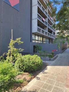 Cerca Movistar Arena con AC WiFi - Estacionamiento - 8