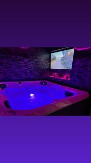 spapurple95 Suite romantique avec jacuzzi privatif - 3