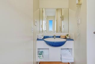 Daffodil Apartments - 1