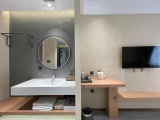 60M Clover Hotel - 5