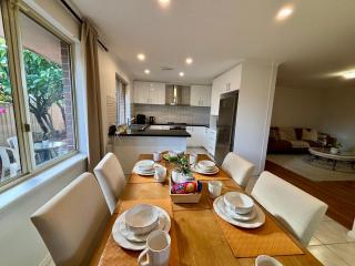 Quiet Leafy Retreat - Close to Perth CBD - 8