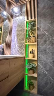 Luxury and Sophisticated main floor townhouse - 6