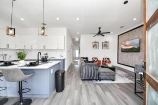 Pure Luxe Retreat Near Downtwn MedCenter - 3