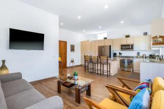 Beautiful condo with shared pool, full kitchen, & private W/D - 6
