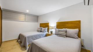 Bright oceanfront condo with balcony, rooftop pool & near Malecon boardwalk - 3