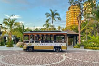 Beachfront dream retreat with pool, tennis & gym access - washer/dryer, AC - 4
