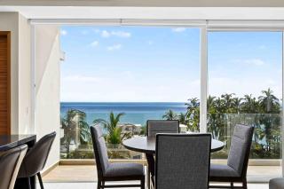 Relaxing condo with rooftop pool, oceanview balcony & walkable beach access - 1
