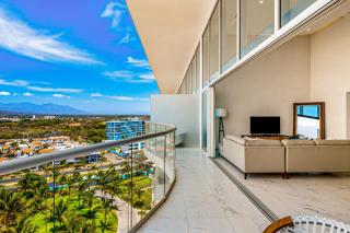 Luxury ocean-view condo with resort pool, private balcony, and washer/dryer - 9