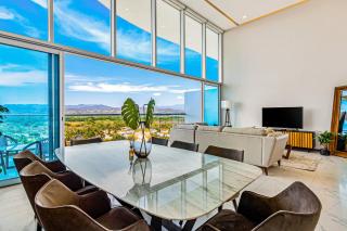 Luxury ocean-view condo with resort pool, private balcony, and washer/dryer - 4