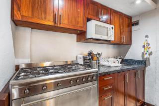 Cozy apartment w/ balcony, pool views, free Wifi - 5