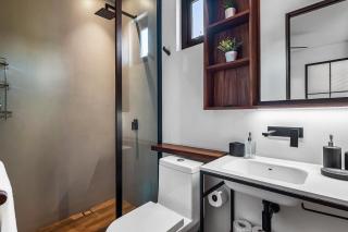 Luxury condo with shared rooftop pool and lounge, private washer/dryer - 5