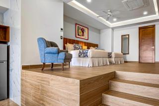 Incredible ocean-view condo with amazing pool, pool spa & balcony - 7