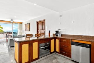 Elegant hillside villa with panoramic views, pool, hot tub & luxe interiors - 2