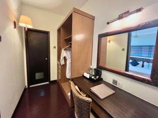 Tunamaya Beach & Spa Resort Tioman Island - 4