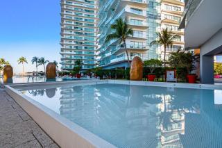 Tropical & modern condo with scenic balcony, hot tub, pool - amazing views - 0