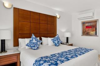 Coastal retreat condo with resort-style pool, hot tub & oceanfront terrace - 4