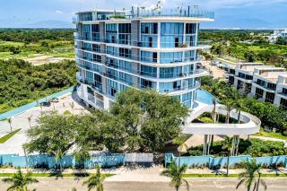 Updated condo with sweeping views, pools, fitness room, balcony, W/D, and AC - 4