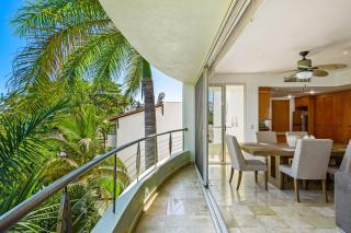 2nd-floor condo with private balcony, on-site pool & billiards - 3