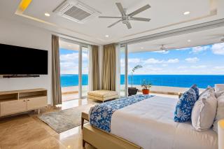 Upscale oceanfront condo with extensive balcony, pool & ocean views - 7