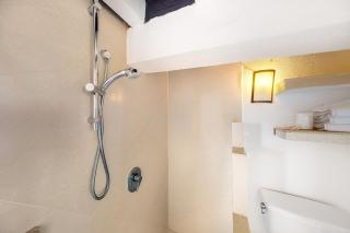 Modern & bright condo with ocean views & pool - walk to the beach - 7