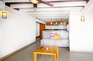 Modern & bright condo with ocean views & pool - walk to the beach - 6