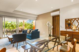 Peaceful modern condo with rooftop pool, washer-dryer and fitness room - 3