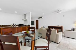 Modern hillside suite with balcony, city view, pools, gym & full kitchen - 2