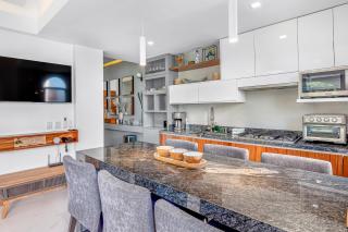 Charming beach apartment with pool and beach access, full kitchen and WiFi - 2