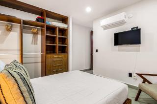 2nd-floor condo with heated outdoor pool, grills, balcony, W/D, AC - 5