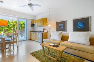Lovely studio with private outdoor pool, on-site golf, patio, & AC - 8