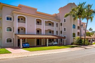 Cozy condo with loft, private balcony and gorgeous shared pool - 9