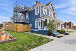 Brand New 8 BR Double Unit House near Downtown - 8