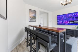 Brand New 8 BR Double Unit House near Downtown - 2