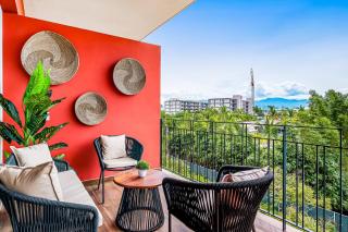 Mountain-view apartment near beach with balcony, rooftop pool, gym, & Ping-Pong - 9
