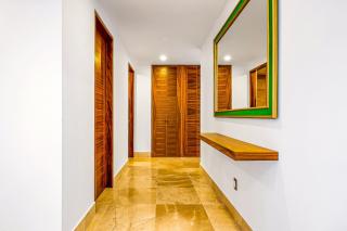 Exquisite waterfront condo with amazing pool, balcony & W/D - 7