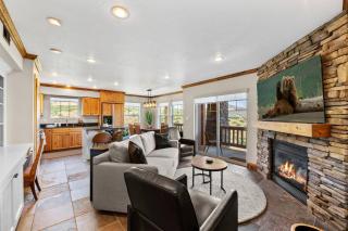 Lovely mountain condo w/hot tub & private balcony - 2