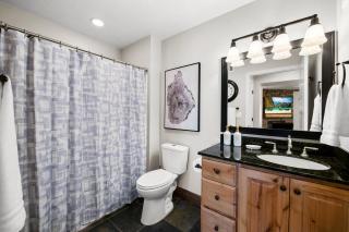 Lovely mountain condo w/hot tub & private balcony - 4
