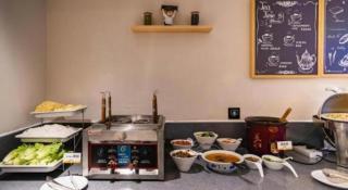 City Comfort Inn Liuzhou Wuxing Walking Street Zhonghuan Tower - 2