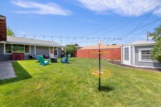 Chic, Mtn Views, Fenced Yard, BBQ, Games, Firepit! - 5