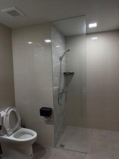 Modern Cozy 1BR Next to Okada Casino Manila Airsports MOA - 3