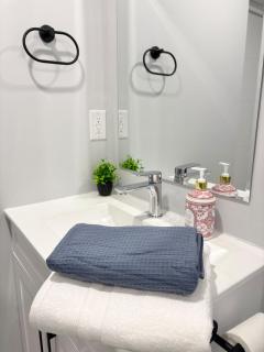 Spacious Suite Parking Self Check In WiFi - 3