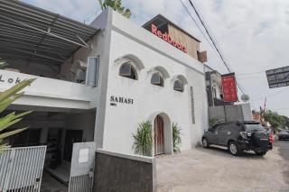 RedDoorz near Exit Toll Tanah Baru Bogor - 2