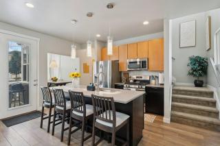 Adventure Basecamp Near Trails, Shopping & Fun! - 8