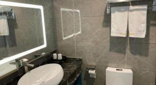 Green Tree Inn Zhenjiang Jiepai Town - 9