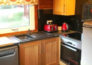 Pucks Glen Lodges - Cosy Lodges in a Woodland Setting - 2