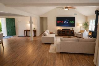 Spacious Ranch Retreat Near Yosemite & Bass Lake with Hot Tub & Game Room - 6