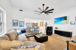 2 Homes - 4 MN to Madiera BCH - Hottub - HTD Pool - 5